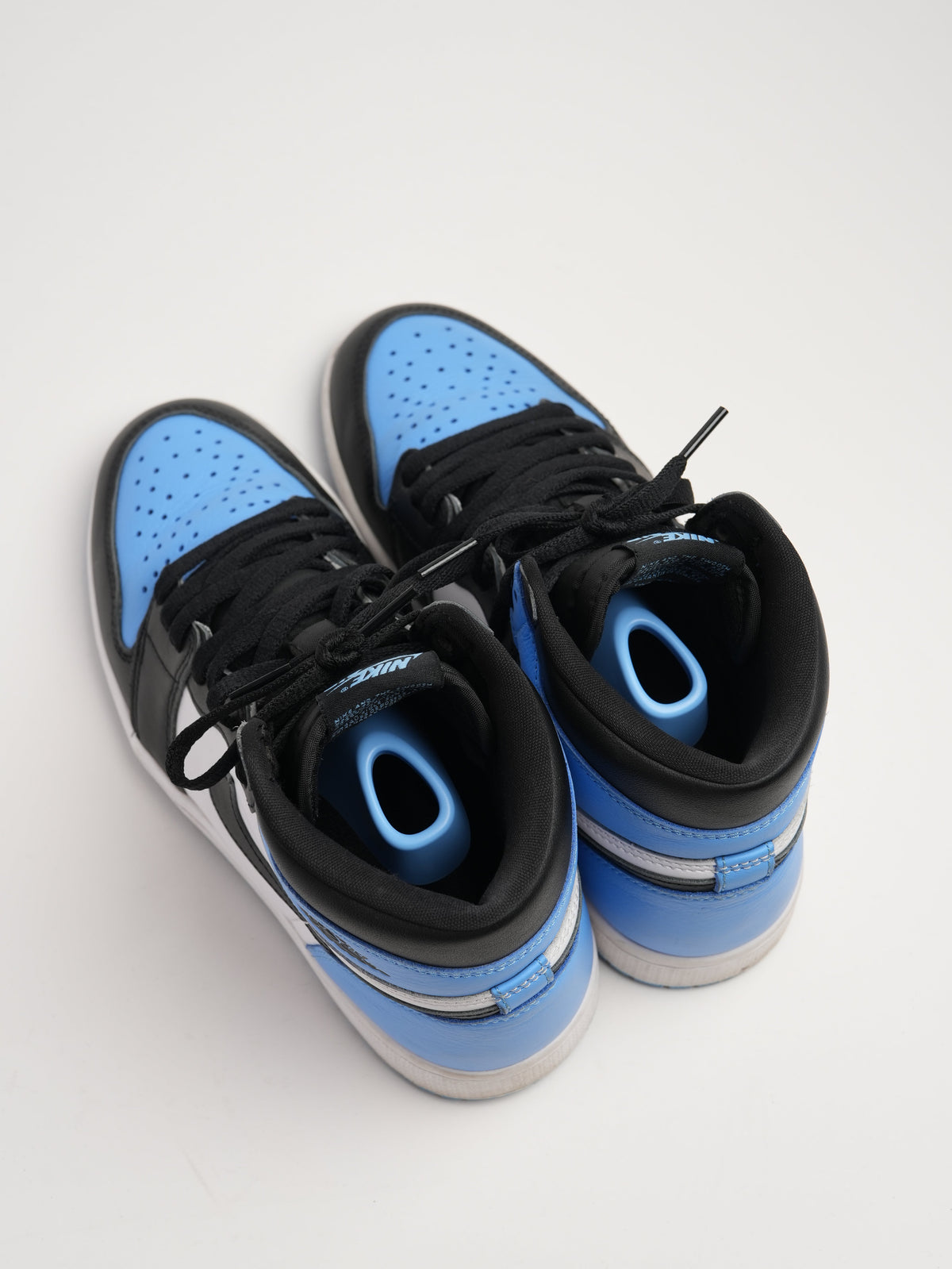 Fresh Flow™ Shoe Trees - Extend the Life Of Sneakers, Shoes & Boots