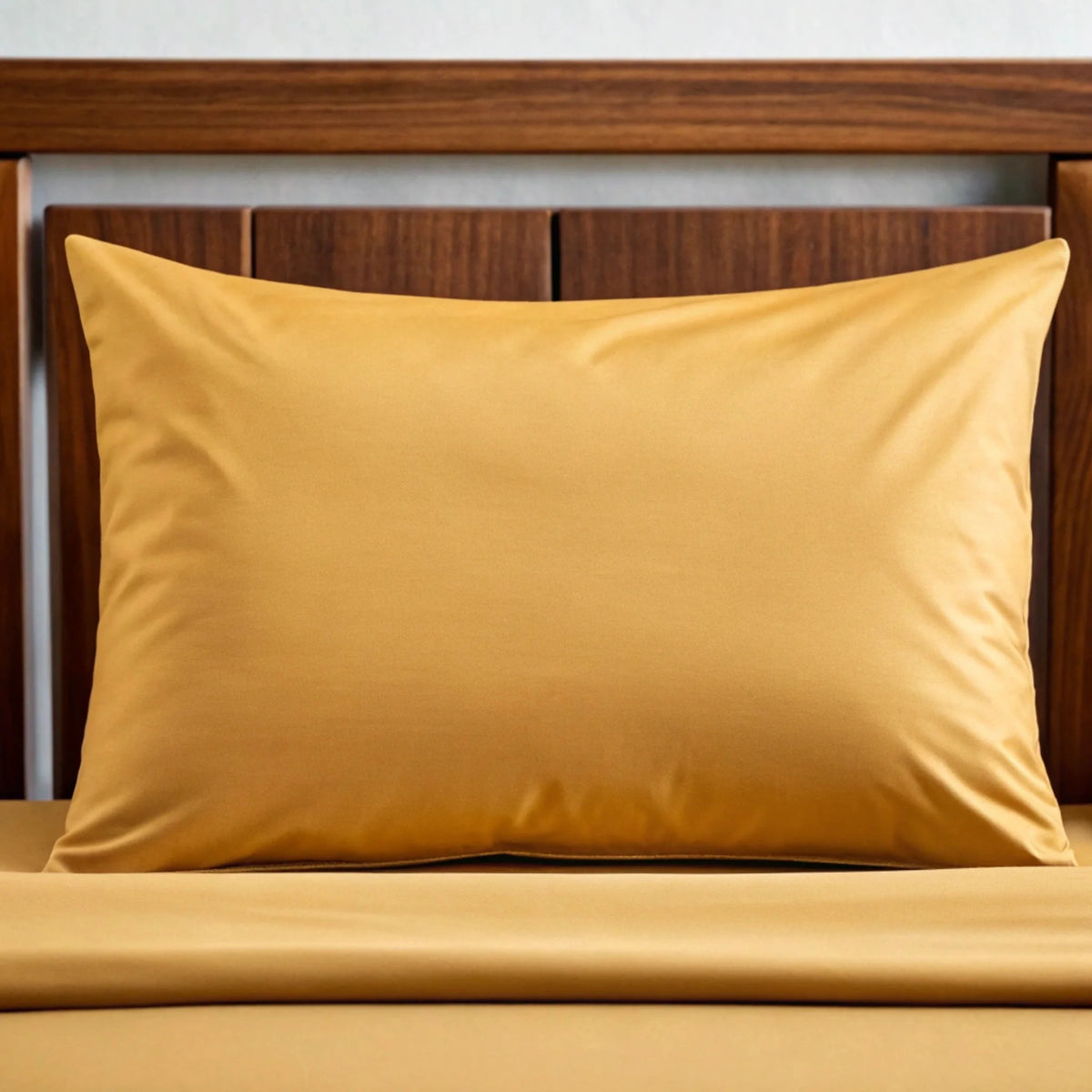 Copper-Infused Bamboo Pillowcase – Cooling & Hypoallergenic, 330 Thread Count | Queen & King